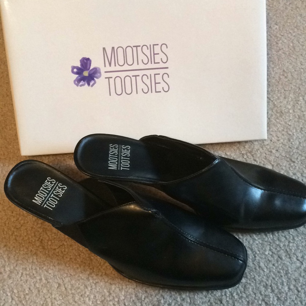 Mootsies Tootsies mules Black